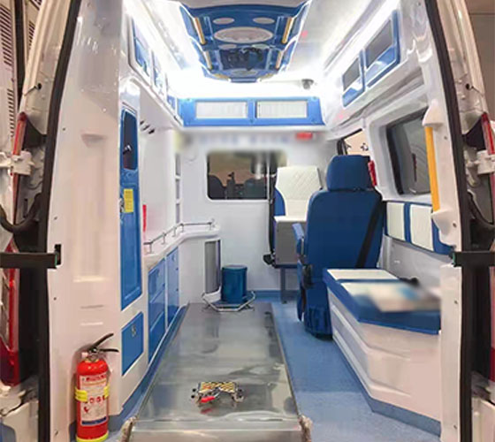 红原县车辆内部展示